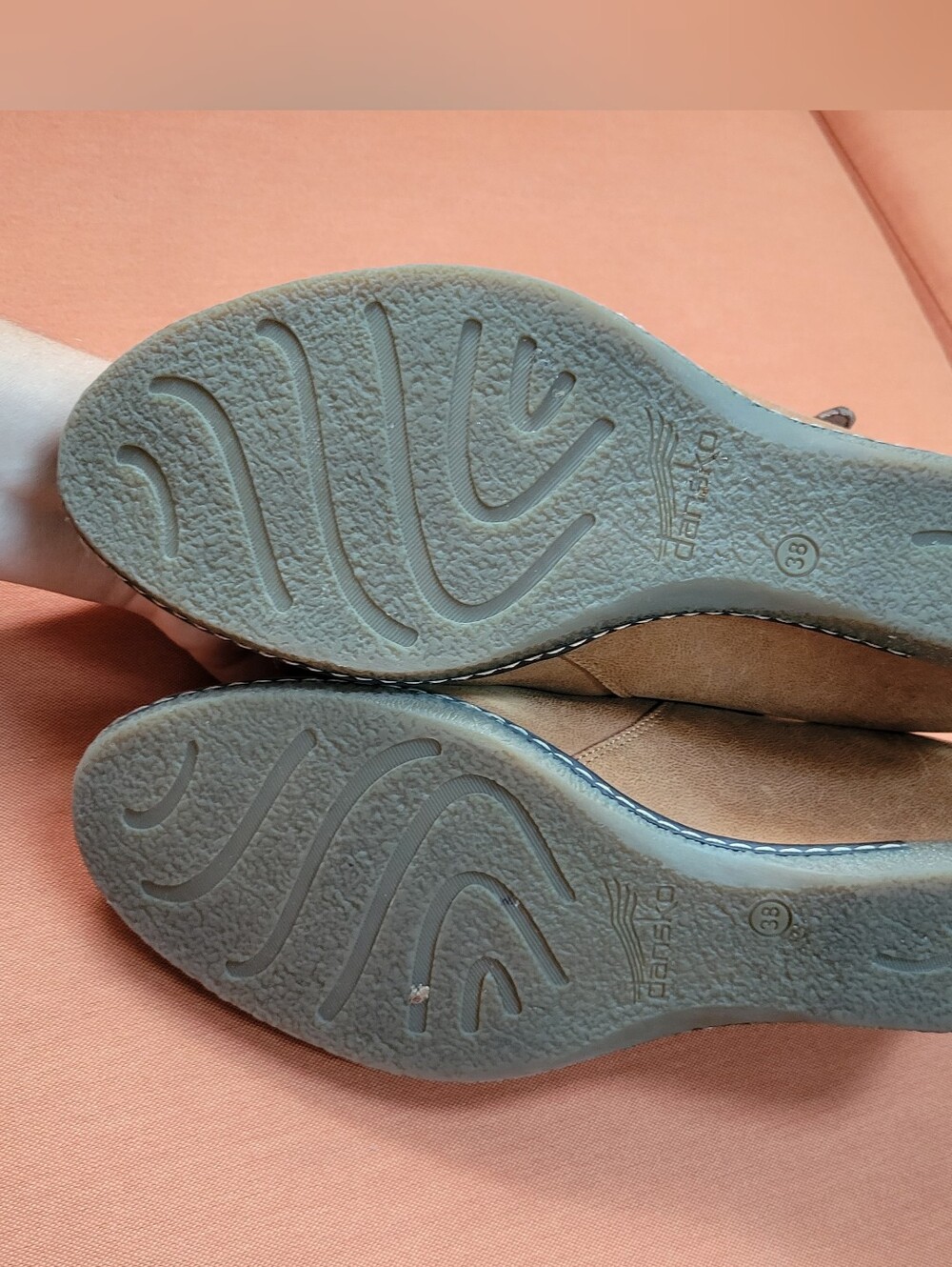 Dansko Loralie Mary Jane Wedge Distressed Leather Heel Women Size 38 Comfort - Picture 11 of 11